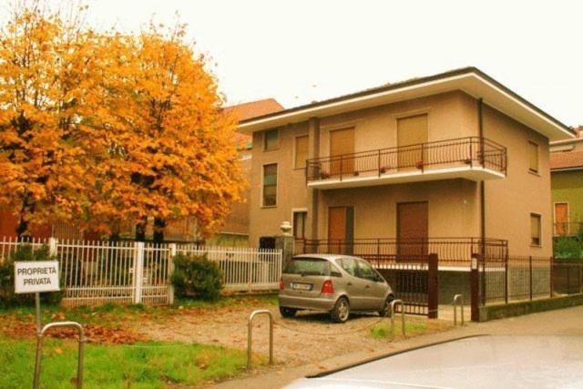Family Inn Перо Екстер'єр фото